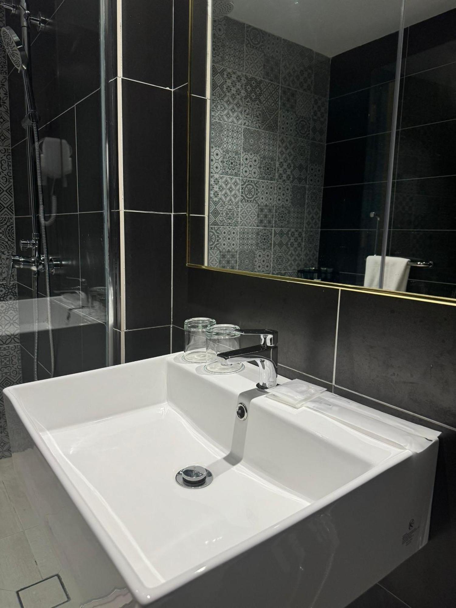 Le'Genda Hotel Kajang Exteriör bild