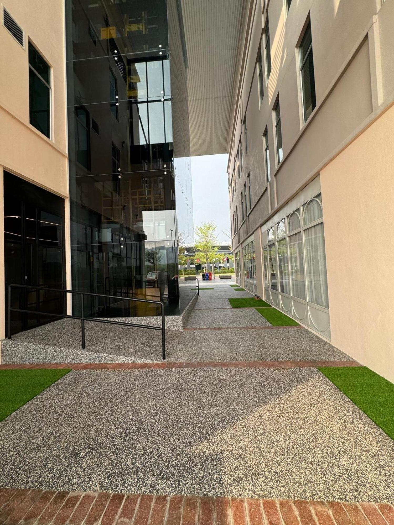 Le'Genda Hotel Kajang Exteriör bild