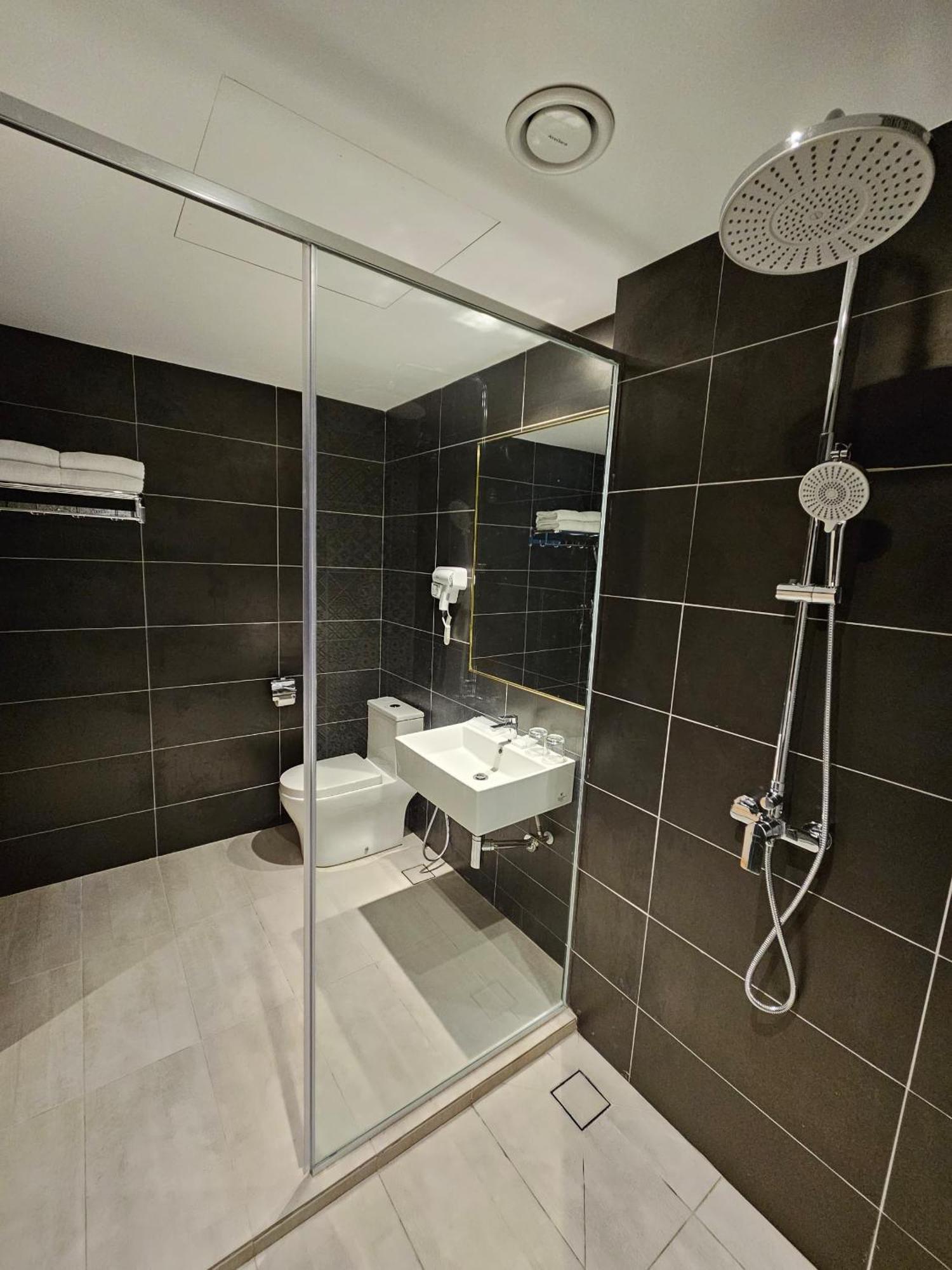 Le'Genda Hotel Kajang Exteriör bild