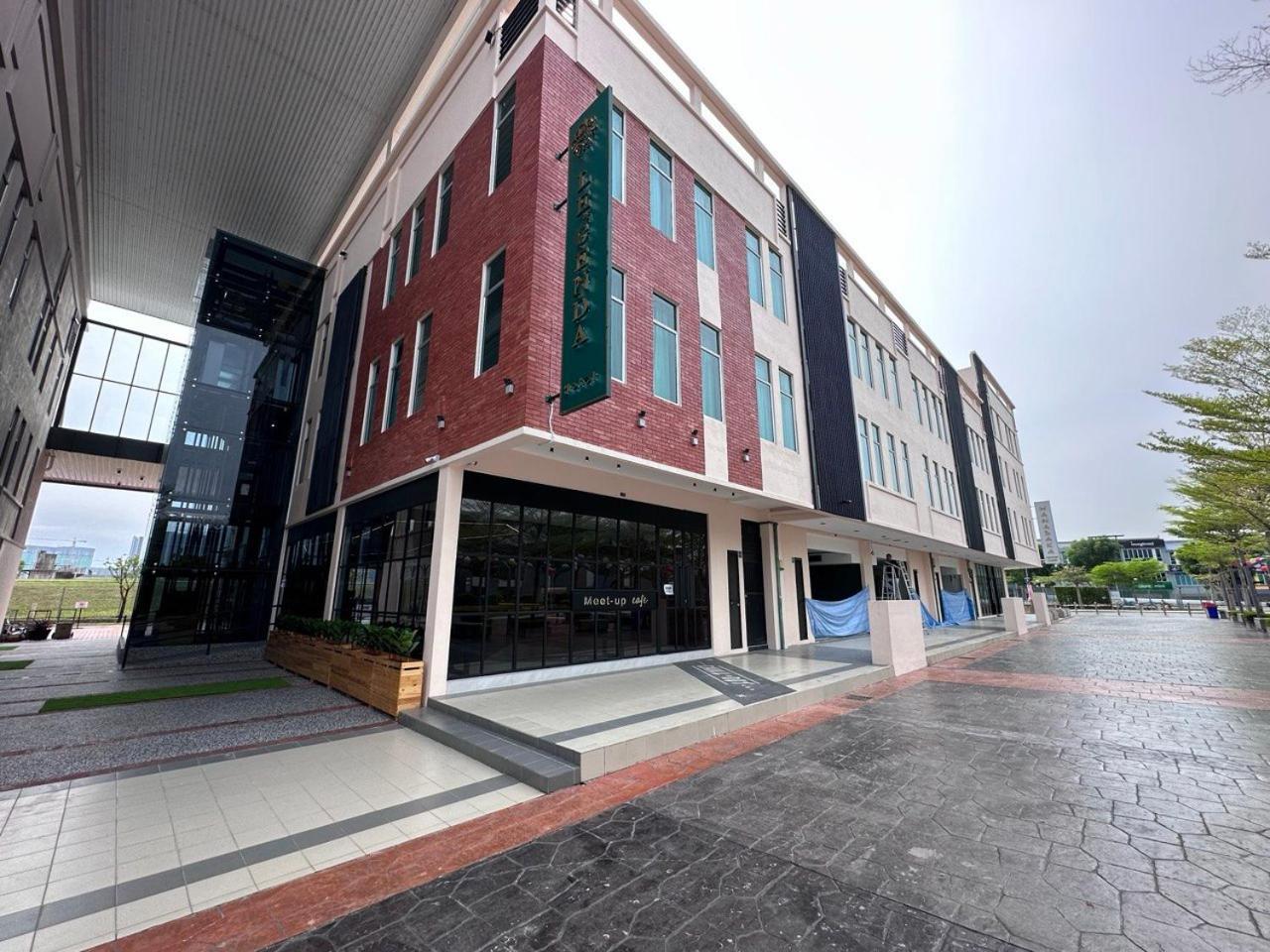 Le'Genda Hotel Kajang Exteriör bild